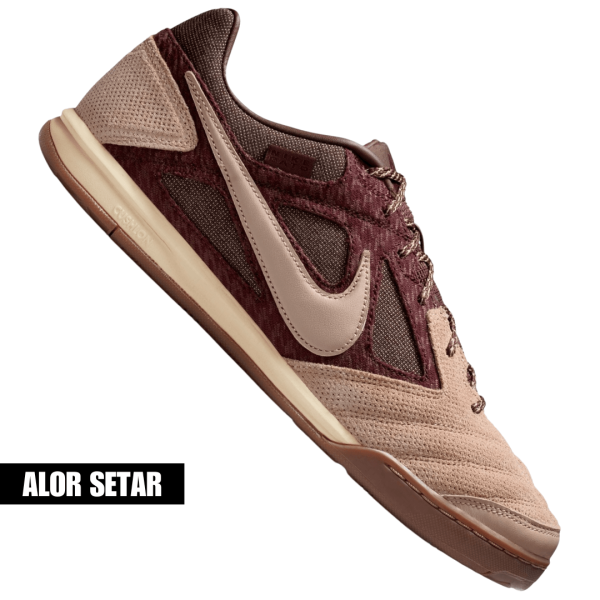 Nike Gato – 7.5UK