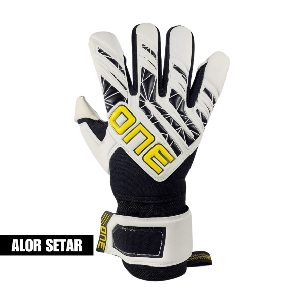 ONE Apex Super Hornet Glove – Size 6